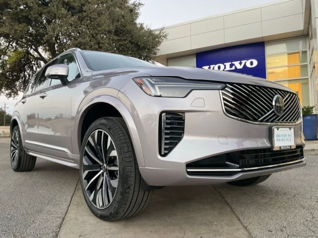 New 2026 Volvo XC90 B5 Core SUV