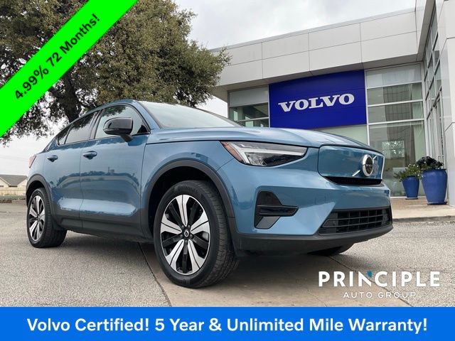 2023 Volvo C40 Core's photo