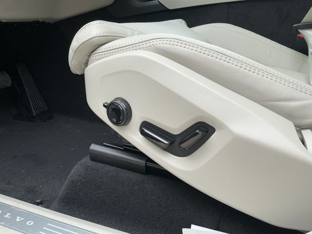 2026 Volvo XC90 Ultra - Photo 24