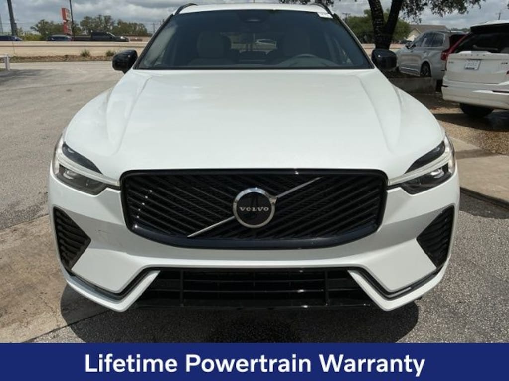 New 2026 Volvo XC60 B5 Core SUV