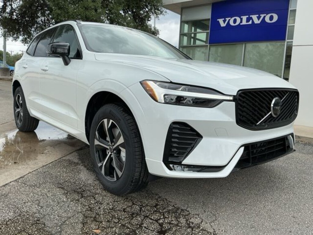 New 2026 Volvo XC60 B5 Core SUV