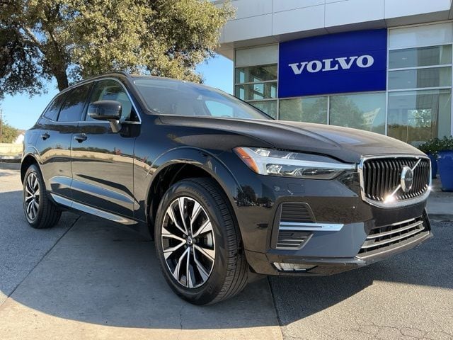 2023 Volvo XC60 Core's photo
