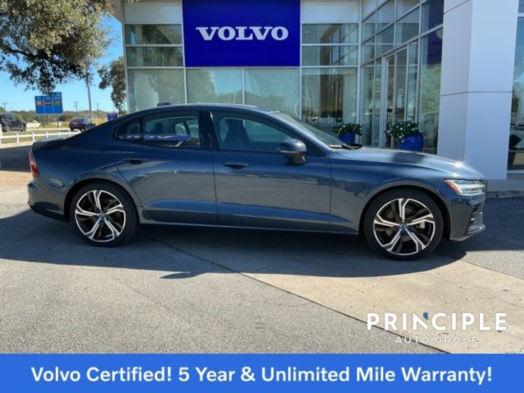 Certified 2025 Volvo S60 B5 Core Sedan