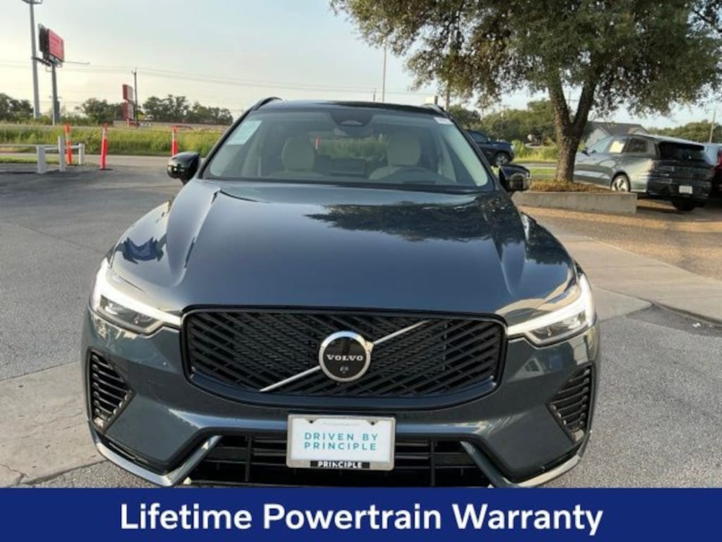 New 2026 Volvo XC60 plug-in hybrid T8 Ultra SUV