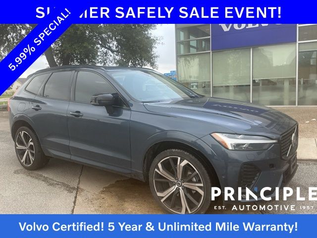 2023 Volvo XC60 B5 Ultimate Dark Theme FWD's photo