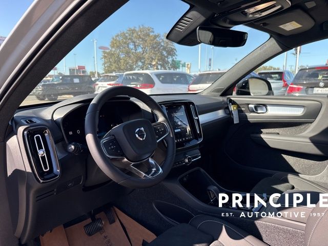 2026 Volvo XC40 Ultra - Photo 22