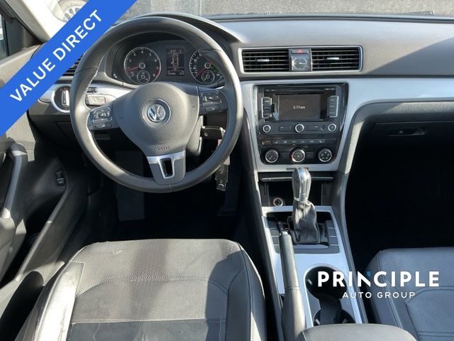 2013 Volkswagen Passat SE