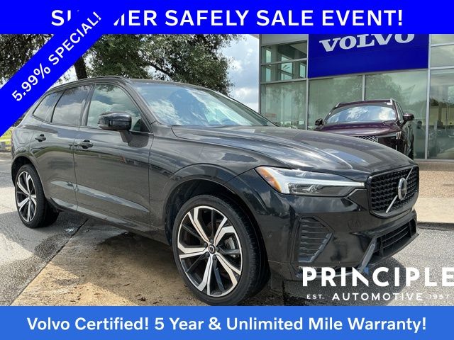 2023 Volvo XC60 B5 Ultimate Dark Theme FWD's photo