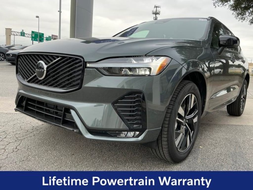 New 2026 Volvo XC60 B5 Core SUV