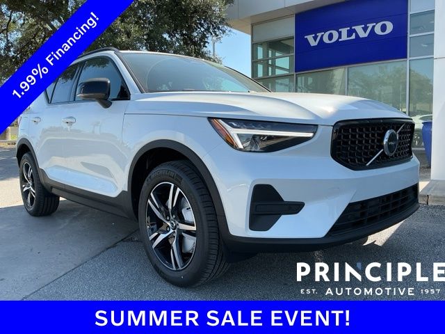 2026 Volvo XC40 B5 Core Dark AWD's photo