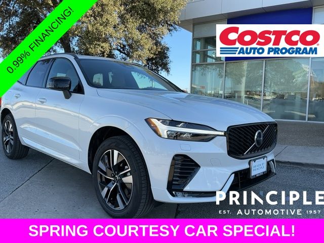 2026 Volvo XC60 B5 Core Dark AWD's photo