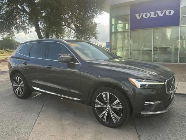 2023 Volvo XC60 B5 Plus Bright Theme AWD's photo
