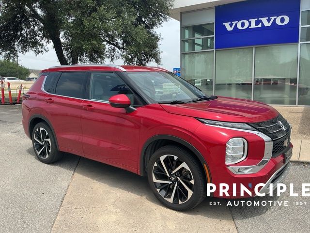 2023 Mitsubishi Outlander SEL 2WD's photo