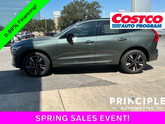 2026 Volvo XC60 B5 Core Dark AWD's photo