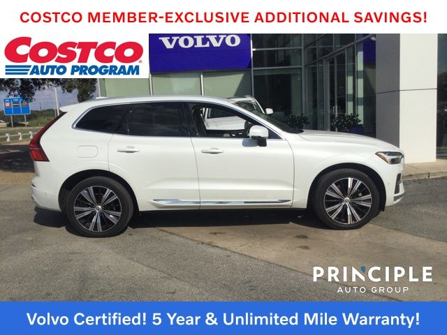 2023 Volvo XC60 B5 Plus photo 2