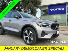 2026 Volvo XC40 B4 Core SUV