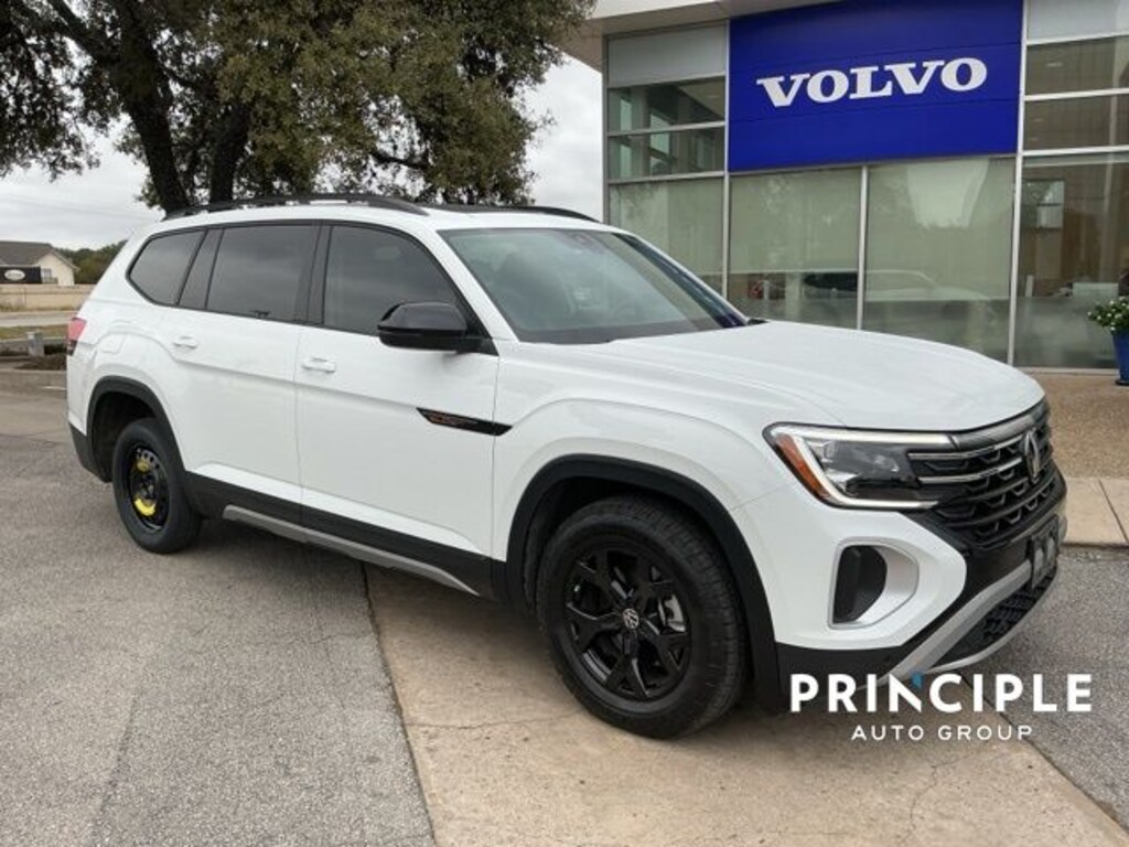 Used 2025 Volkswagen Atlas 2.0T Peak Edition SUV