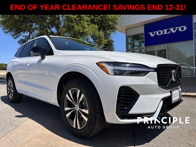 2025 Volvo XC60 Core's photo