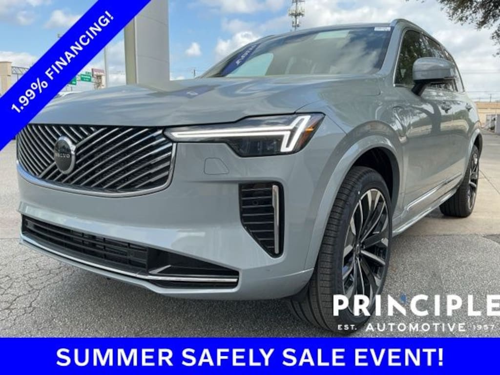 New 2026 Volvo XC90 plug-in hybrid T8 Core SUV