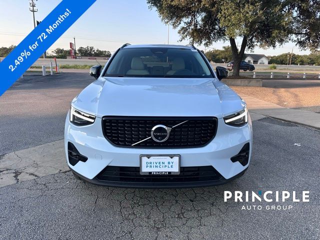 2026 Volvo XC40 Plus photo 2