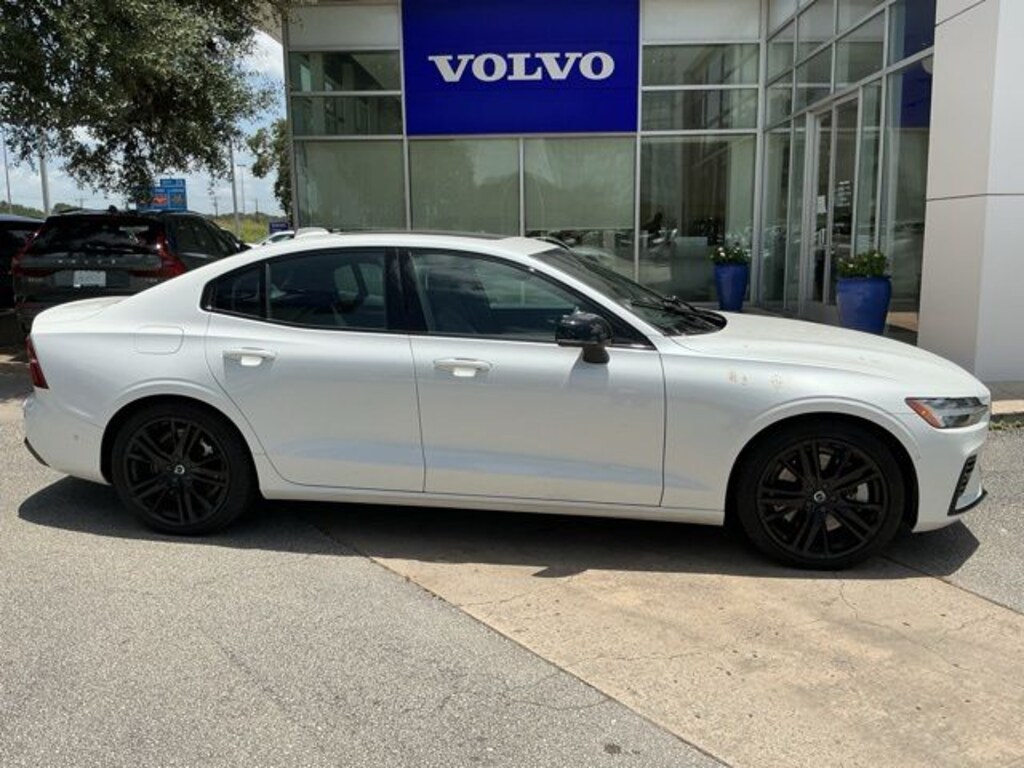Certified 2023 Volvo S60 Recharge Plug-In Hybrid Ultimate Sedan