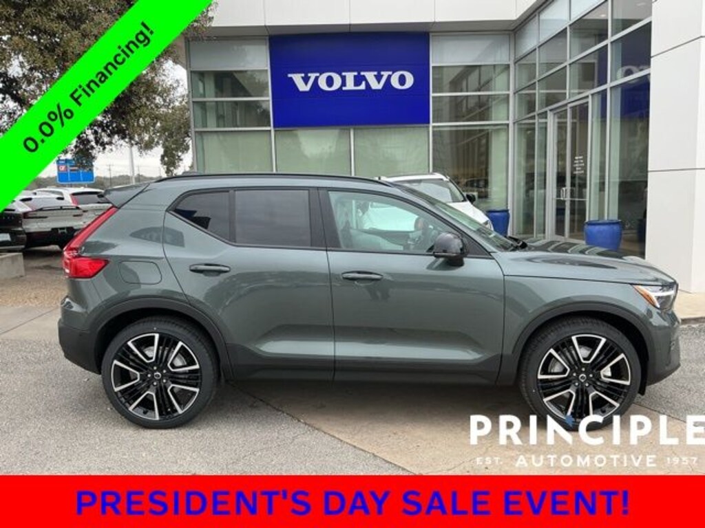 New 2026 Volvo XC40 B5 Ultra SUV