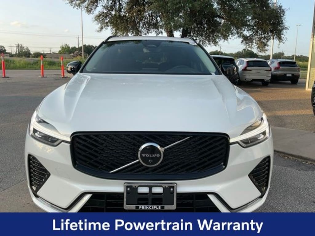 New 2026 Volvo XC60 B5 Plus SUV