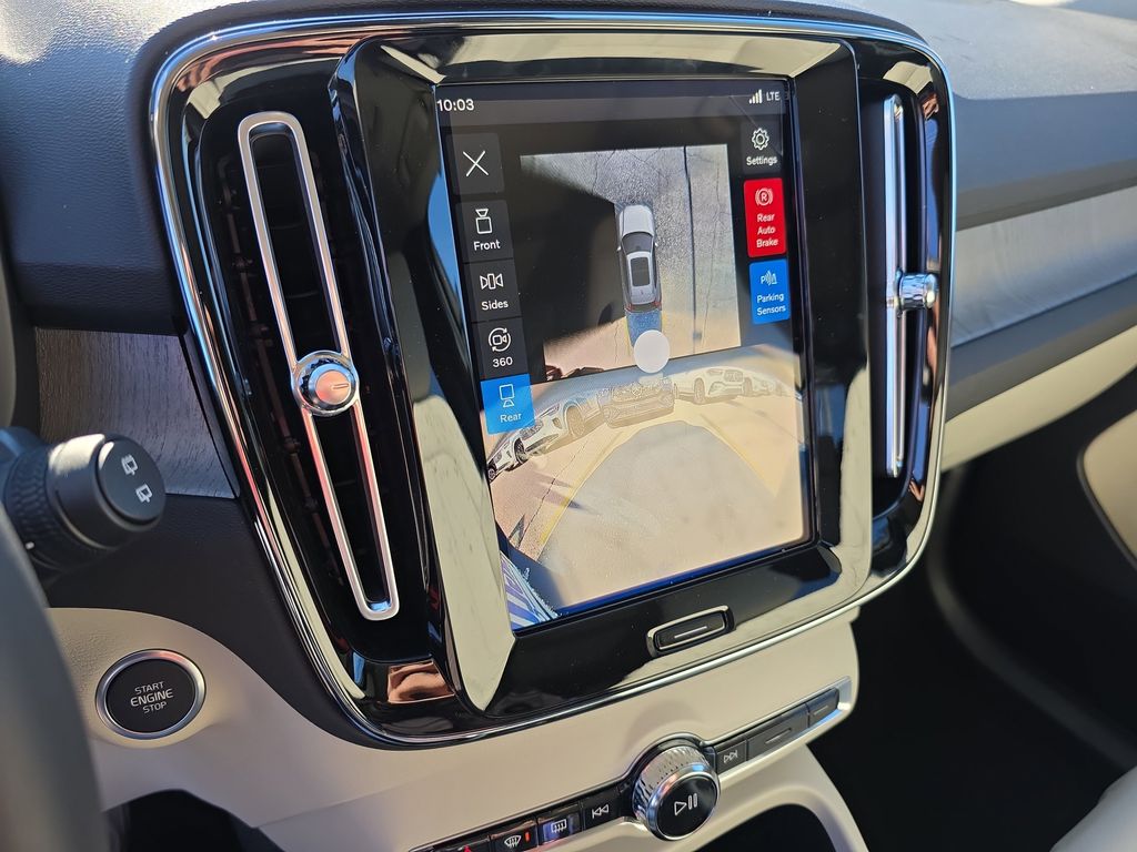 2026 Volvo XC40 Plus - Photo 20