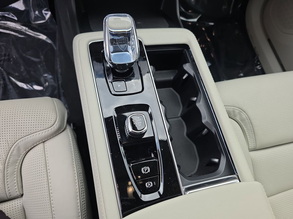 2026 Volvo XC90 Ultra - Photo 17