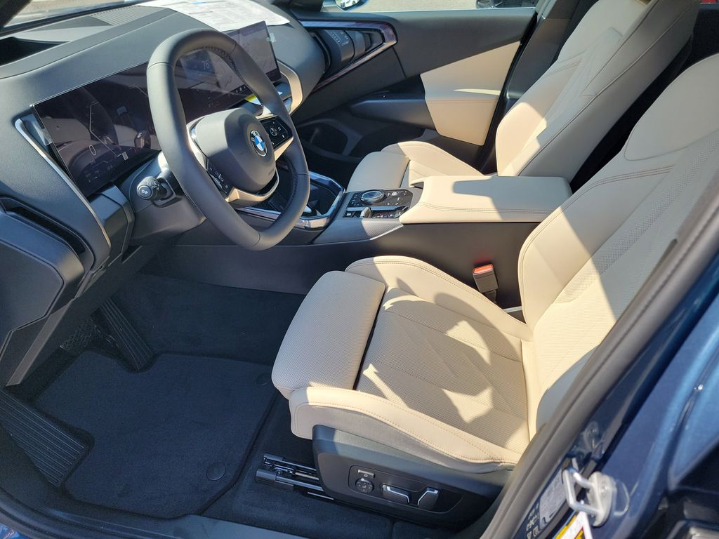 2025 BMW X3 30 - Photo 8
