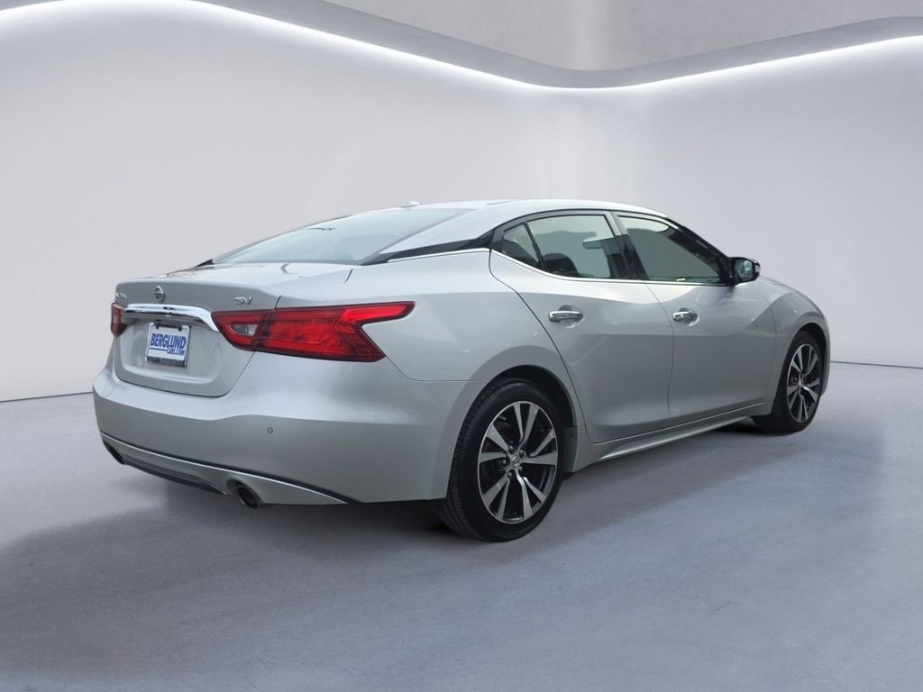 Used 2017 Nissan Maxima 3.5 SV Sedan