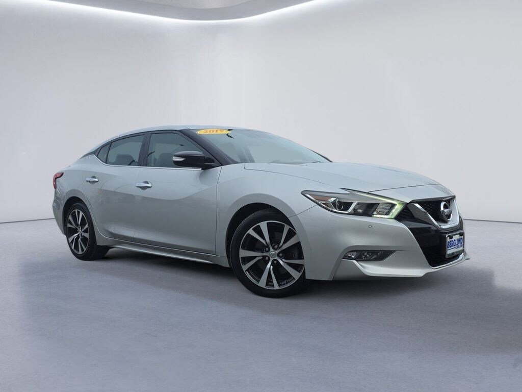 Used 2017 Nissan Maxima 3.5 SV Sedan