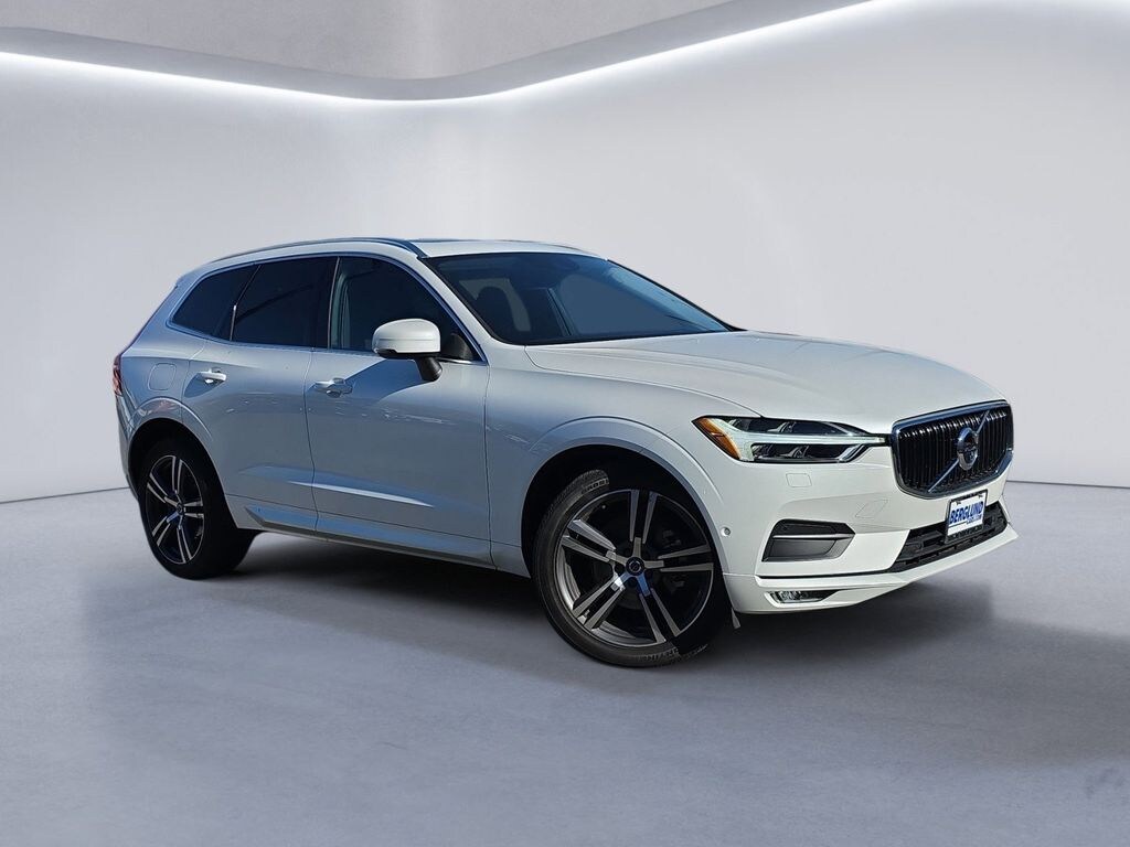 Used 2018 Volvo XC60 T5 AWD Momentum SUV