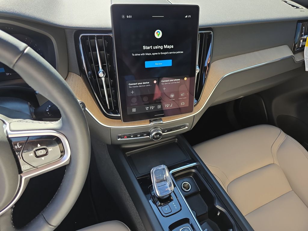 2026 Volvo XC60 Plus - Photo 32