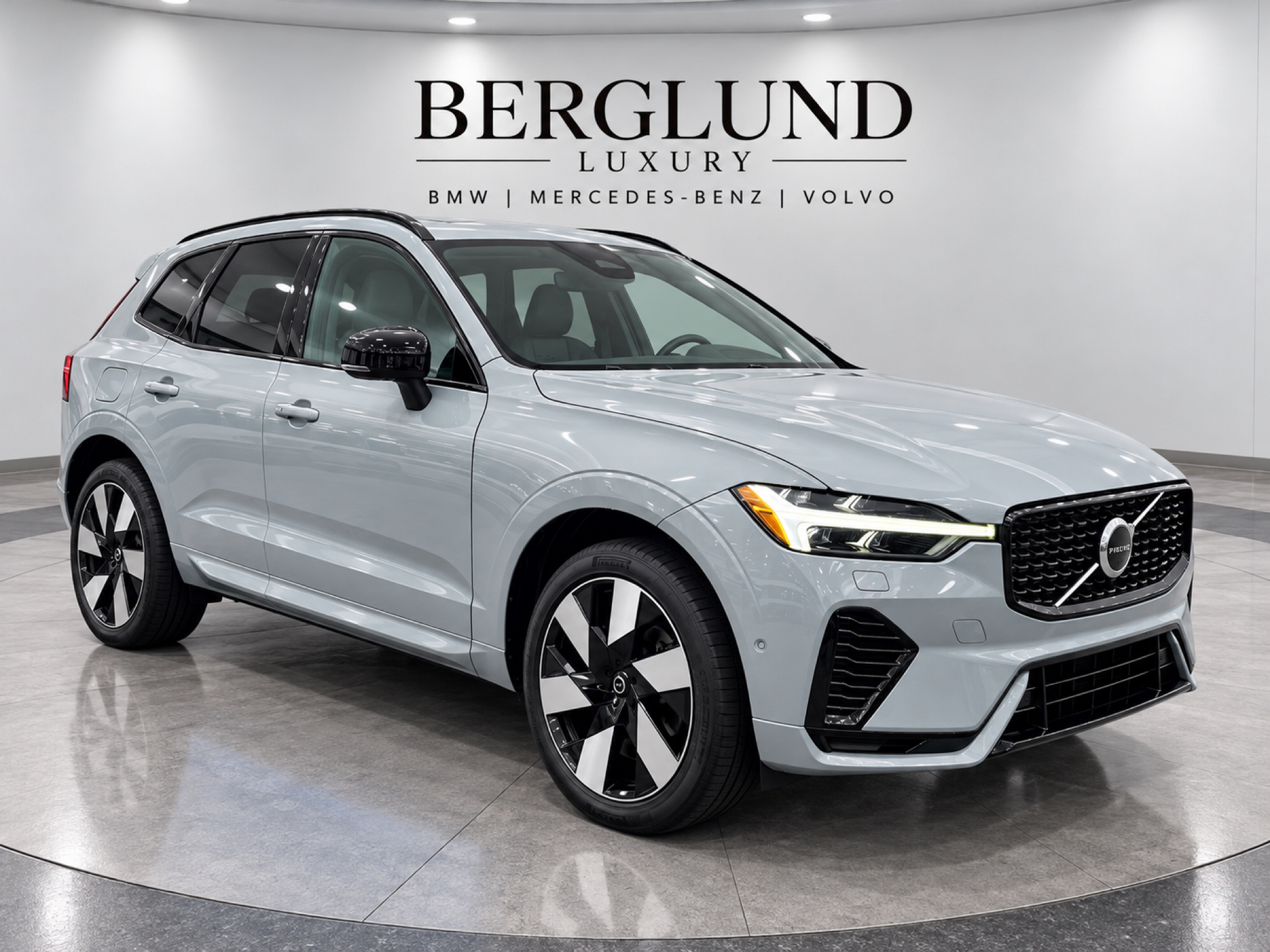 2025 Volvo XC60 plug-in hybrid