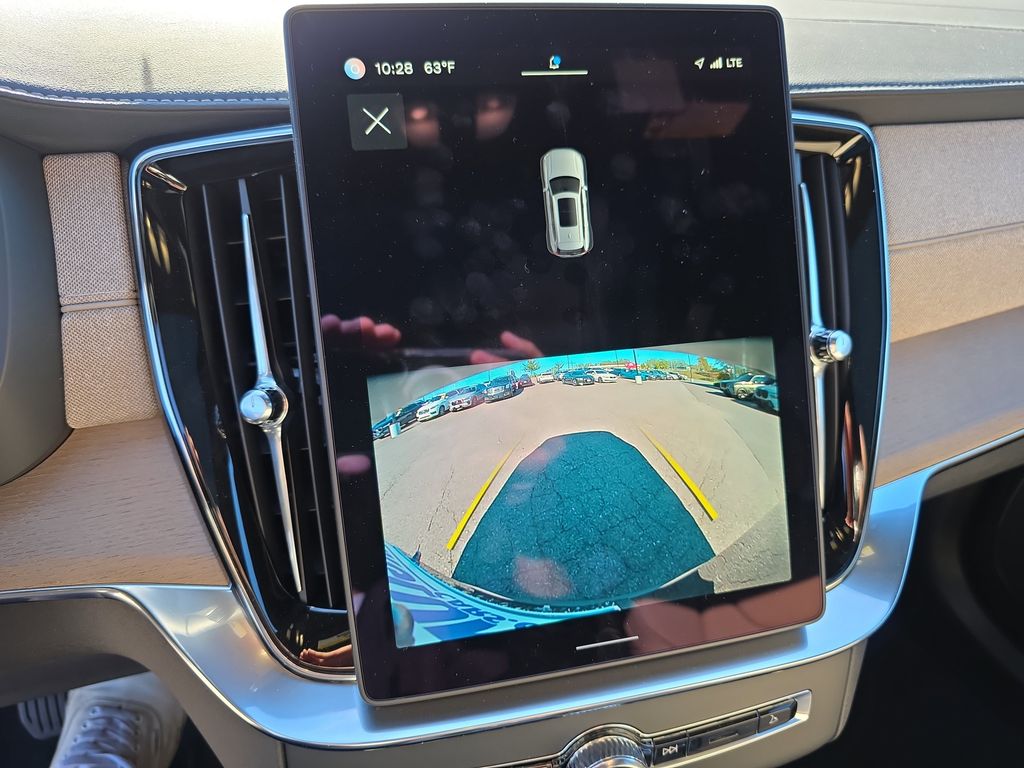 2025 Volvo XC90 Core - Photo 20