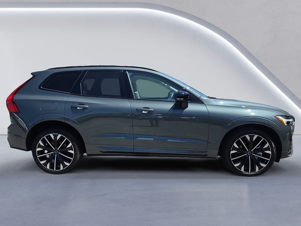 New 2026 Volvo XC60 B5 Ultra SUV