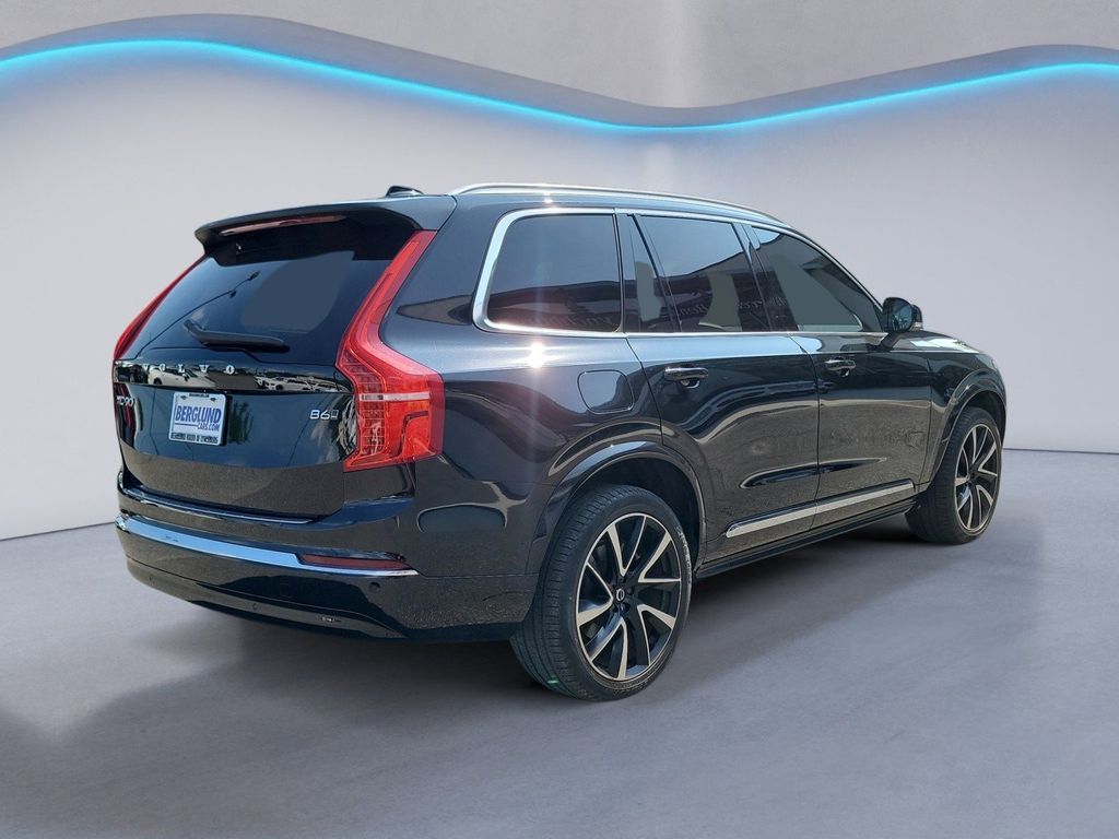 2023 Volvo XC90 AWD Plus photo 4