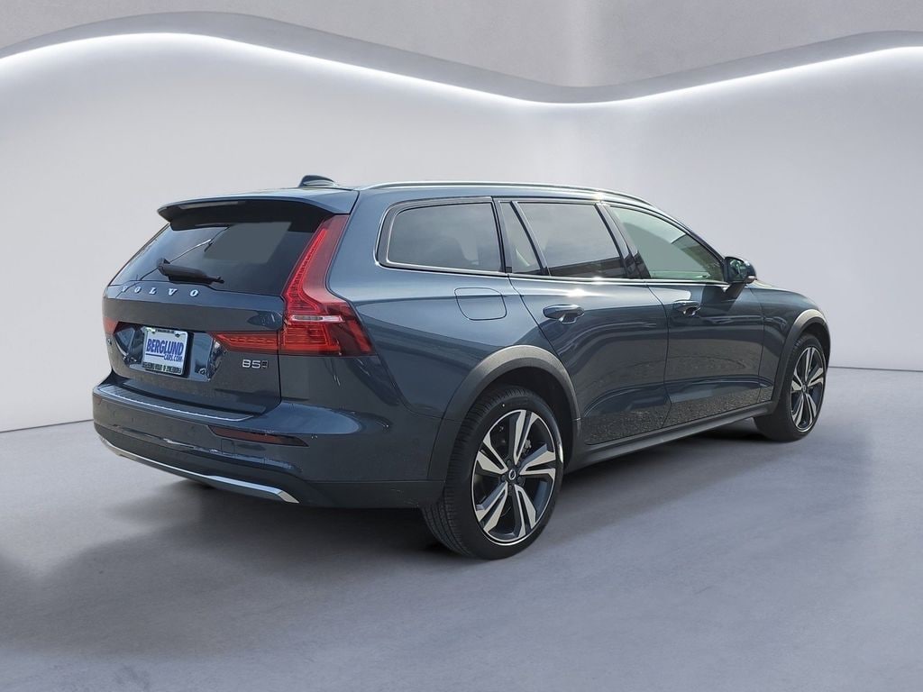 New 2026 Volvo V60 Cross Country B5 Plus Wagon
