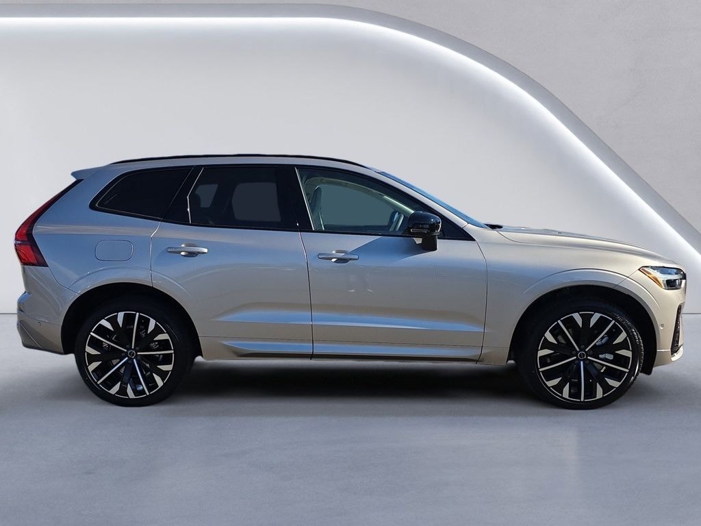 New 2026 Volvo XC60 plug-in hybrid T8 Ultra SUV