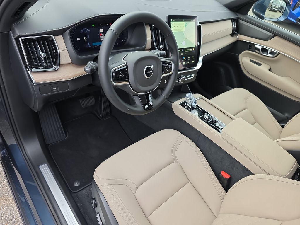 2026 Volvo XC90 Plus - Photo 9