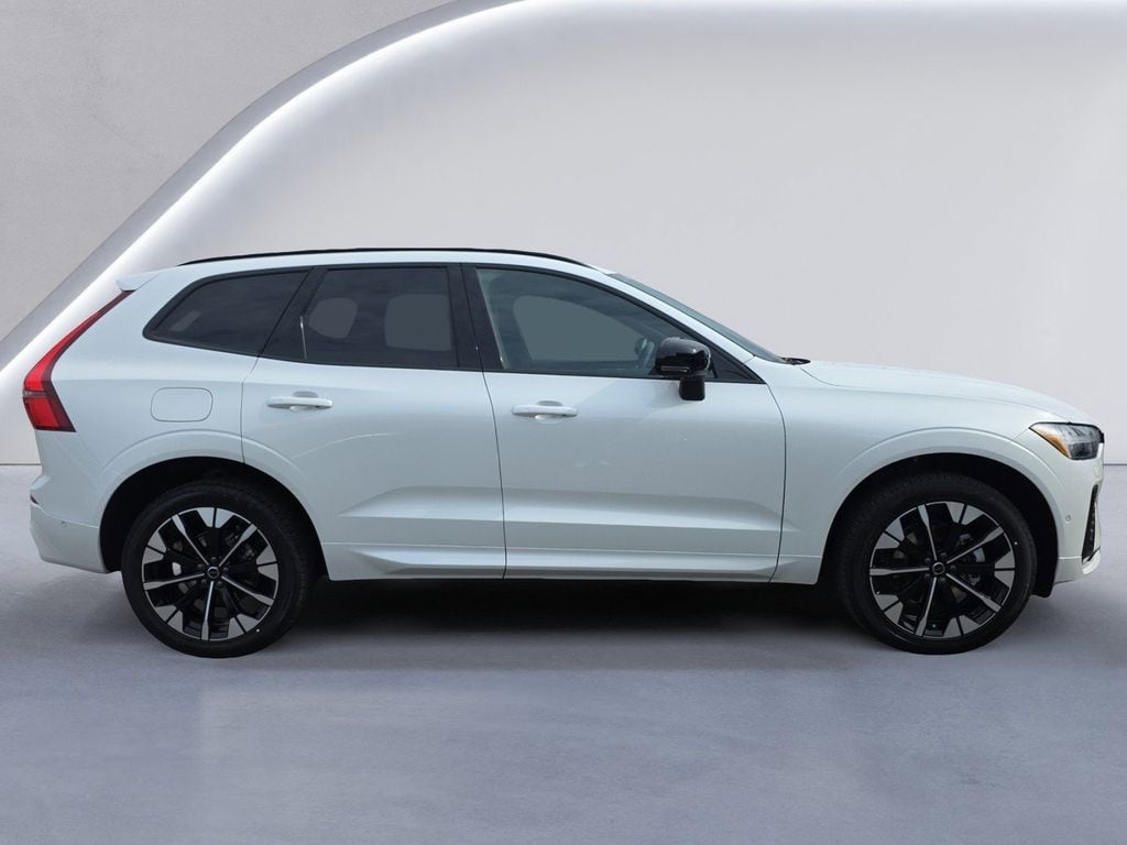 New 2026 Volvo XC60 B5 Plus SUV