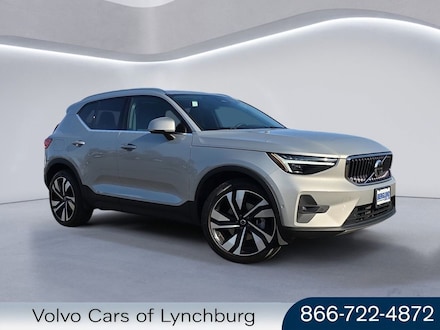 2025 Volvo XC40 B5 Plus Bright Theme SUV