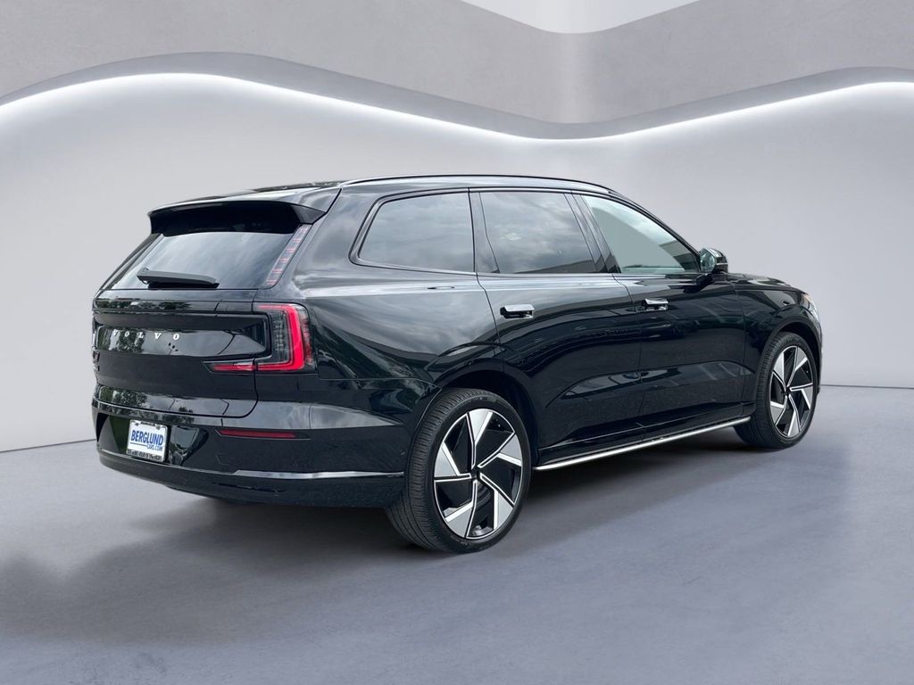 2025 Volvo EX90 Twin Motor Ultra photo 3