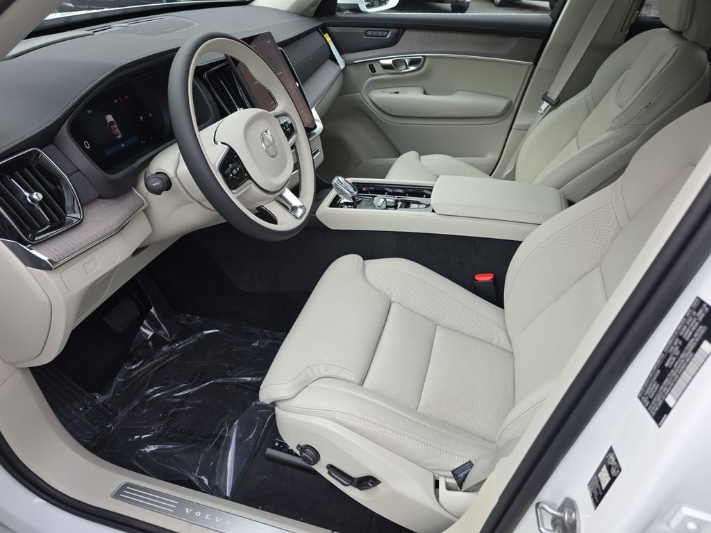 2026 Volvo XC90 Ultra - Photo 8