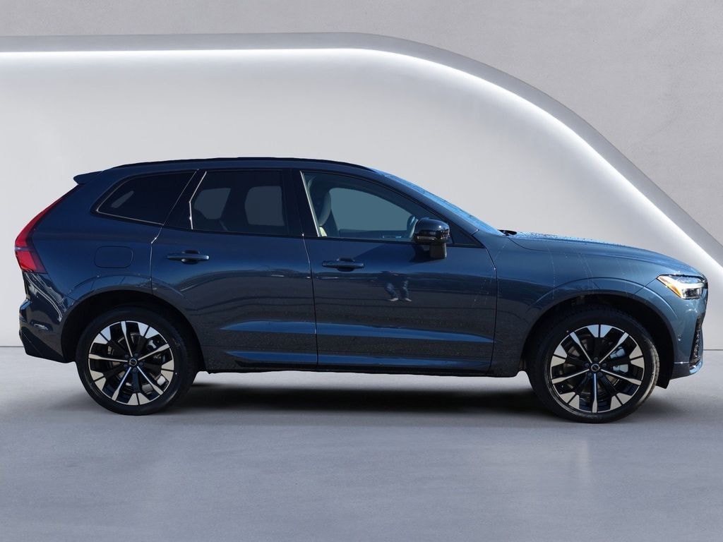 New 2026 Volvo XC60 plug-in hybrid T8 Plus SUV