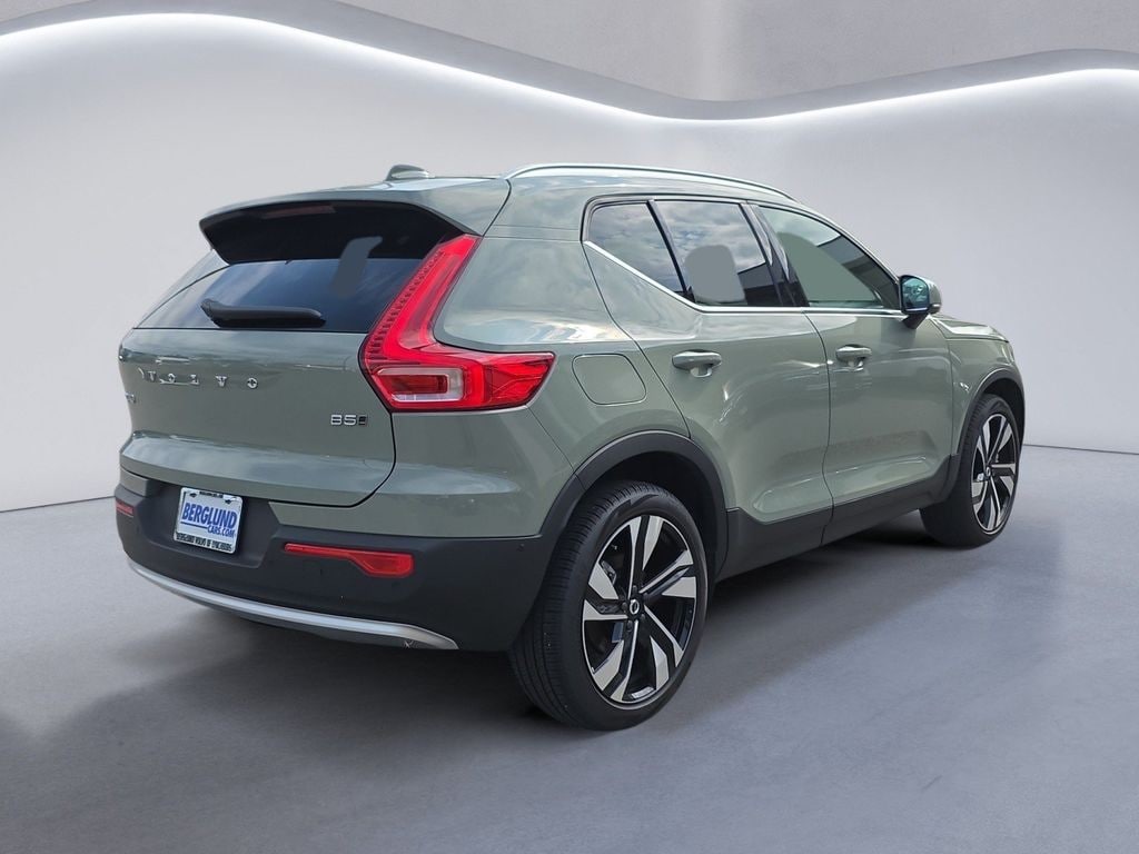 Certified 2025 Volvo XC40 B5 Ultra Bright Theme SUV