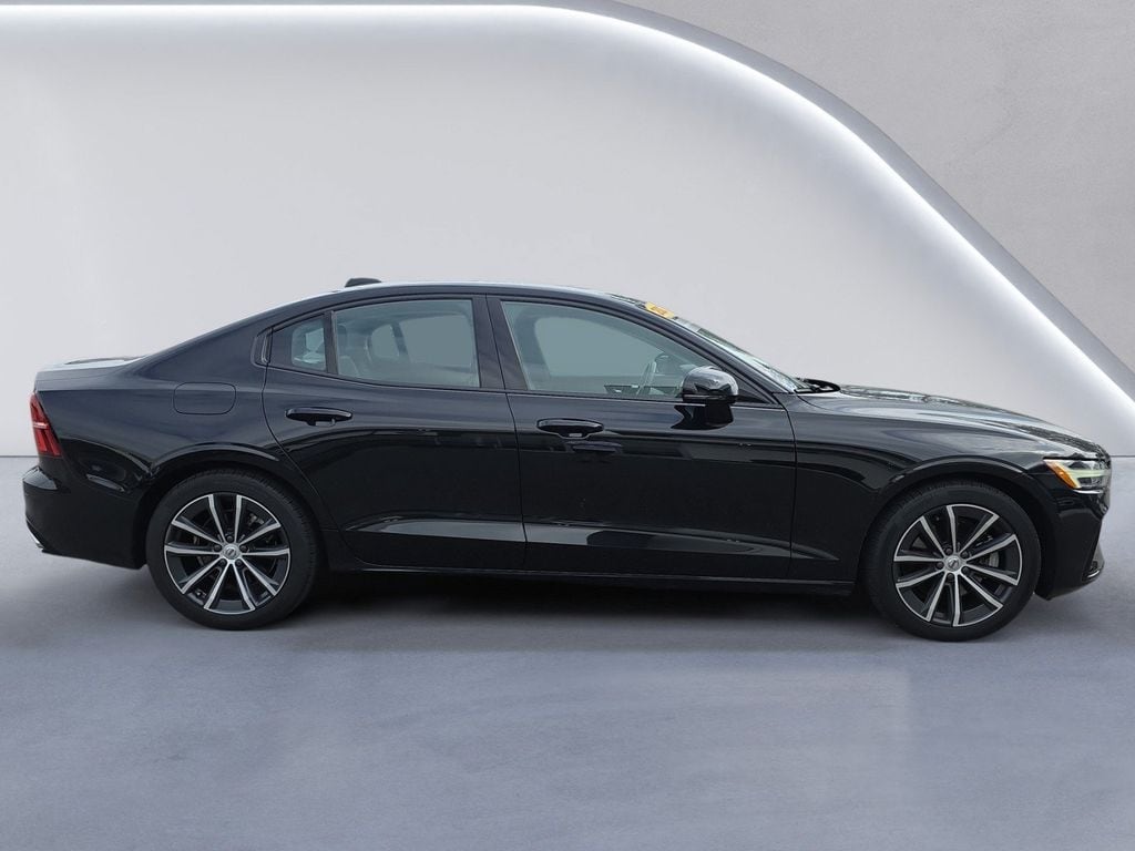 Certified 2022 Volvo S60 B5 AWD Momentum Sedan