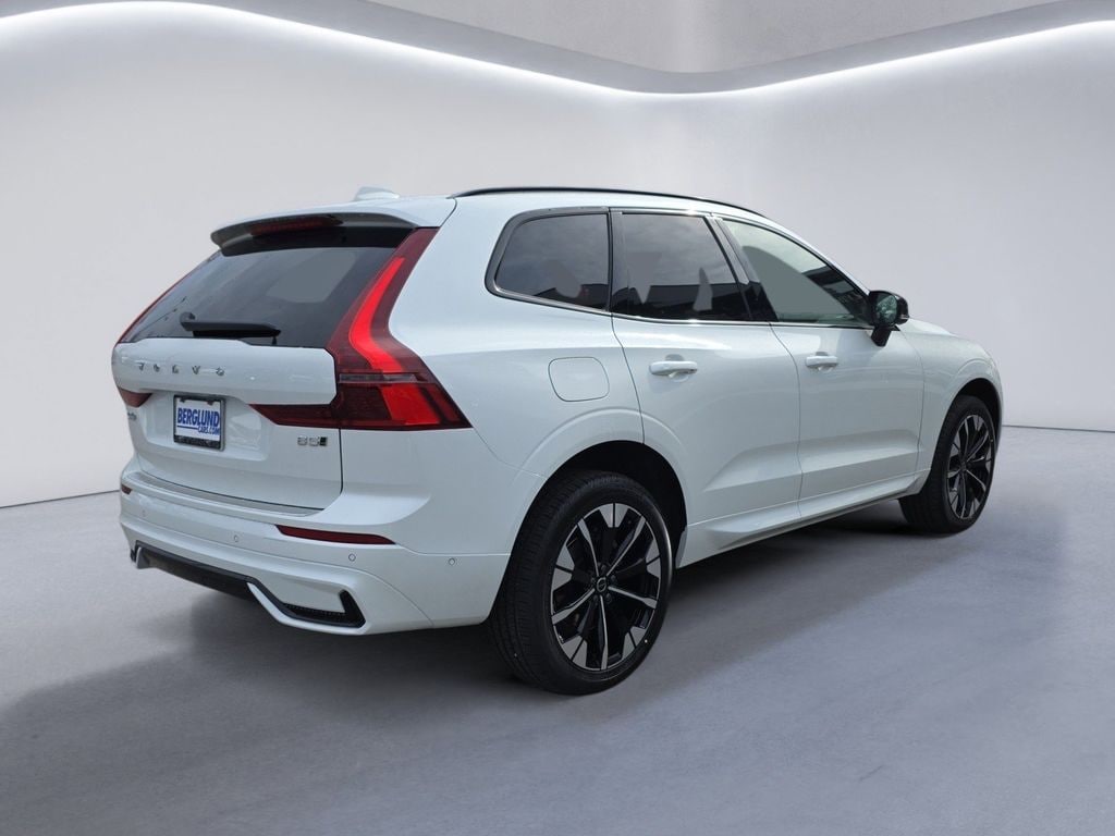 New 2026 Volvo XC60 B5 Plus SUV