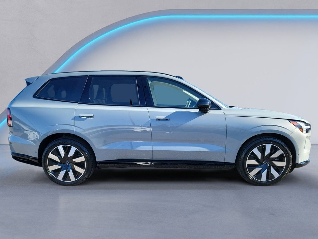 2025 Volvo EX90 Twin Motor Ultra photo 2